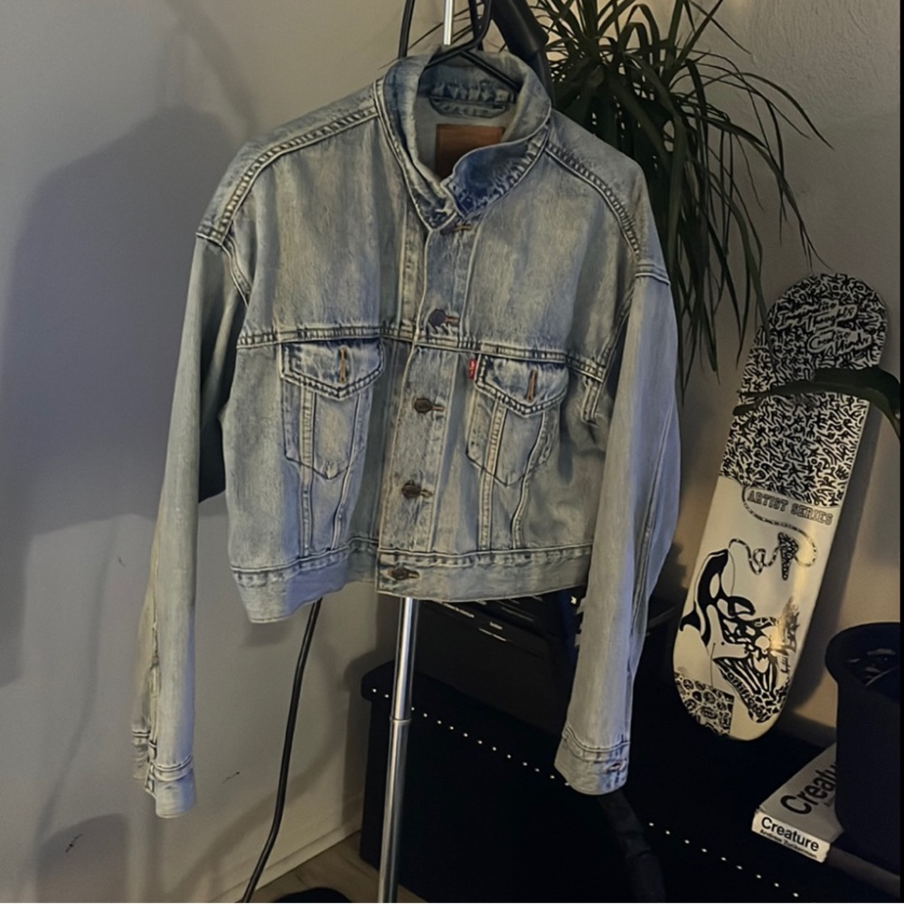 levis cropped loose denim trucker jacket